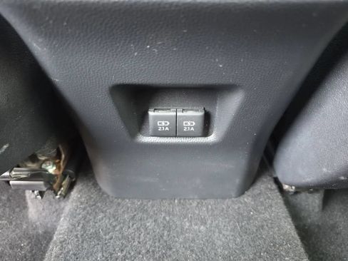 Used 2020 Toyota RAV4 XLE FWD image 42