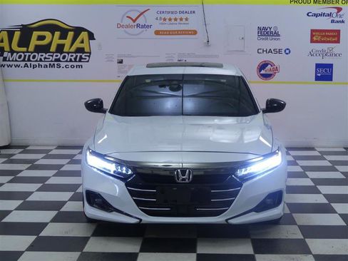 Used 2022 Honda Accord Sport image 2