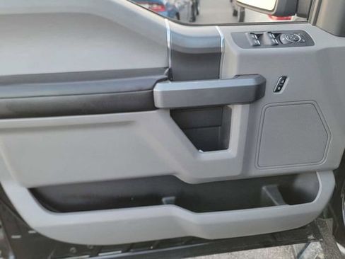 Used 2018 Ford F150 XLT w/ Equipment Group 302A Luxury image 7