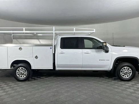 New 2025 Chevrolet Silverado 2500 LT w/ Convenience Package AWD/4WD image 3