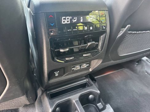 Used 2022 Jeep Grand Cherokee L Overland w/ Advanced Protech Group III AWD/4WD image 20