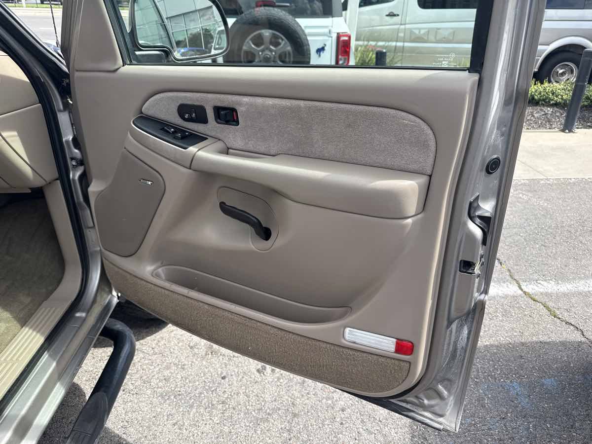 Used 2003 Chevrolet Silverado 2500 LT AWD/4WD image 20