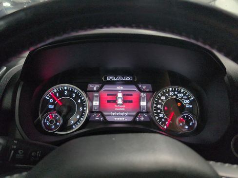 Used 2021 RAM 1500 Big Horn AWD/4WD image 9