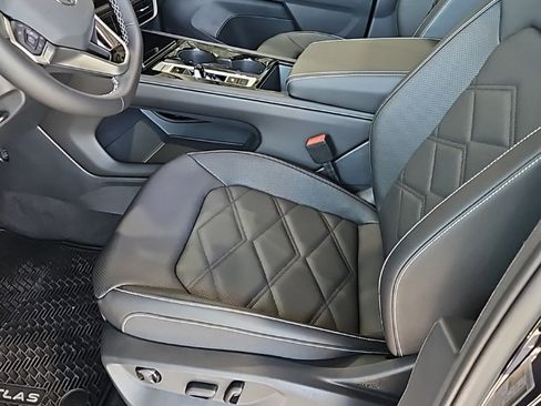 New 2026 Volkswagen Atlas SE image 30