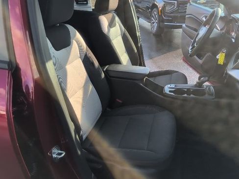 Used 2024 Chevrolet Trax RS image 35