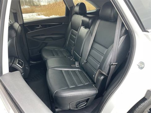 Used 2020 Kia Sorento EX image 37