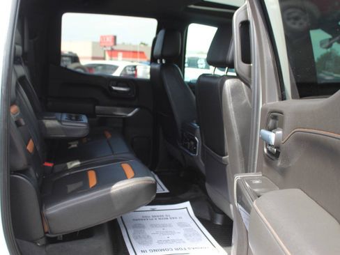 Used 2021 GMC Sierra 1500 AT4 w/ AT4 Premium Package AWD/4WD image 11