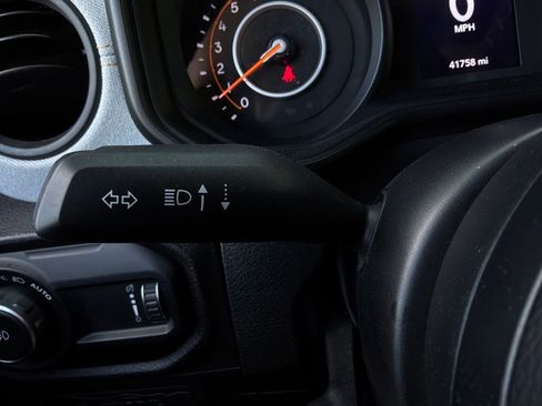 Used 2025 Jeep Wrangler Unlimited Sport AWD/4WD image 31