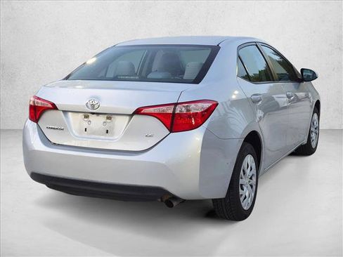 Used 2018 Toyota Corolla LE FWD image 5