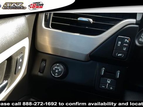 Used 2015 GMC Yukon XL Denali w/ Open Road Package RWD image 27