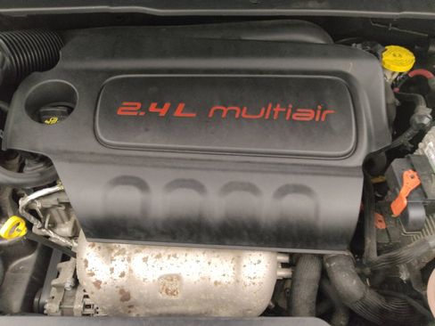 Used 2018 Jeep Compass Latitude w/ Popular Equipment Group AWD/4WD image 30