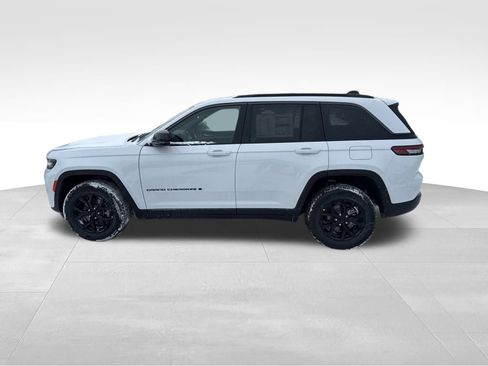 New 2026 Jeep Grand Cherokee Altitude AWD/4WD image 2