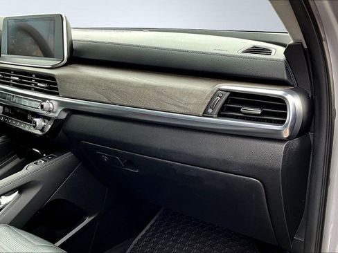Used 2022 Kia Telluride SX w/ SX Prestige Package image 17