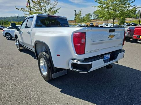 Certified 2025 Chevrolet Silverado 3500 High Country w/ Technology Package image 4