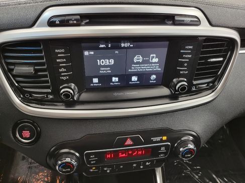 Used 2019 Kia Sorento EX image 8