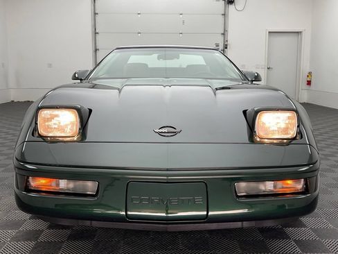 Used 1992 Chevrolet Corvette Convertible RWD image 11