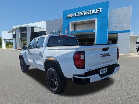 New 2025 GMC Canyon Elevation w/ Convenience Package image 8