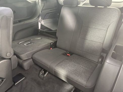 Used 2024 Chevrolet Traverse LT w/ LPO, Floor Liner Package FWD image 22