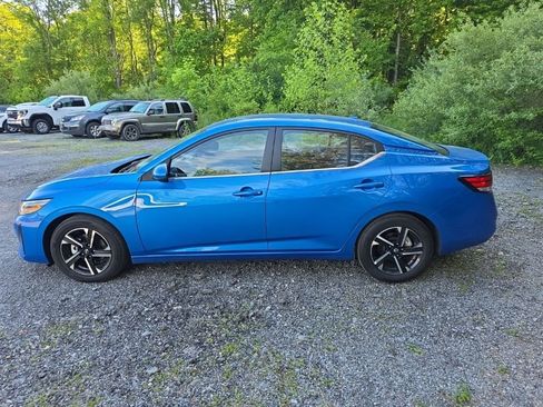 Used 2025 Nissan Sentra SV FWD image 7
