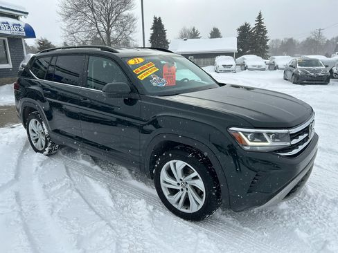 Used 2021 Volkswagen Atlas SE w/ Towing Package image 5