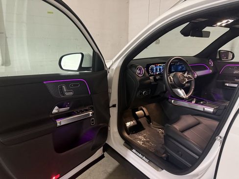 Used 2024 Mercedes-Benz GLB 250 image 15