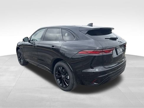 New 2026 Jaguar F-PACE R-Dynamic S image 3