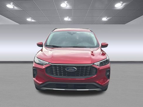 Used 2023 Ford Escape SE FWD image 2
