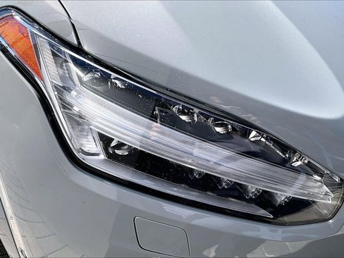 Used 2024 Volvo XC90 B6 Plus image 29