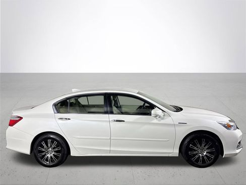 Used 2014 Honda Accord Plug-In Sedan image 5