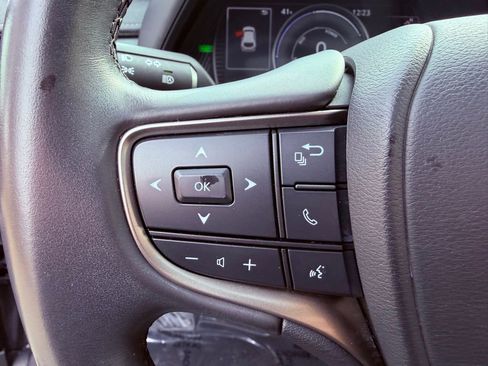 Certified 2023 Lexus UX 250h 250h SUNROOF/CARPLAY/NEW TIRES image 20