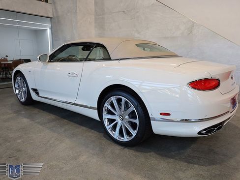 Used 2022 Bentley Continental GT AWD/4WD image 6