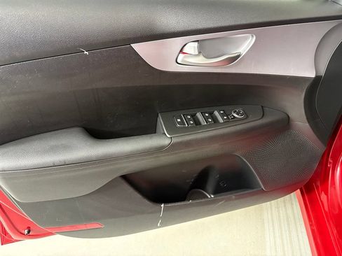 Used 2024 Kia Forte LXS w/ LXS Technology Package FWD image 15