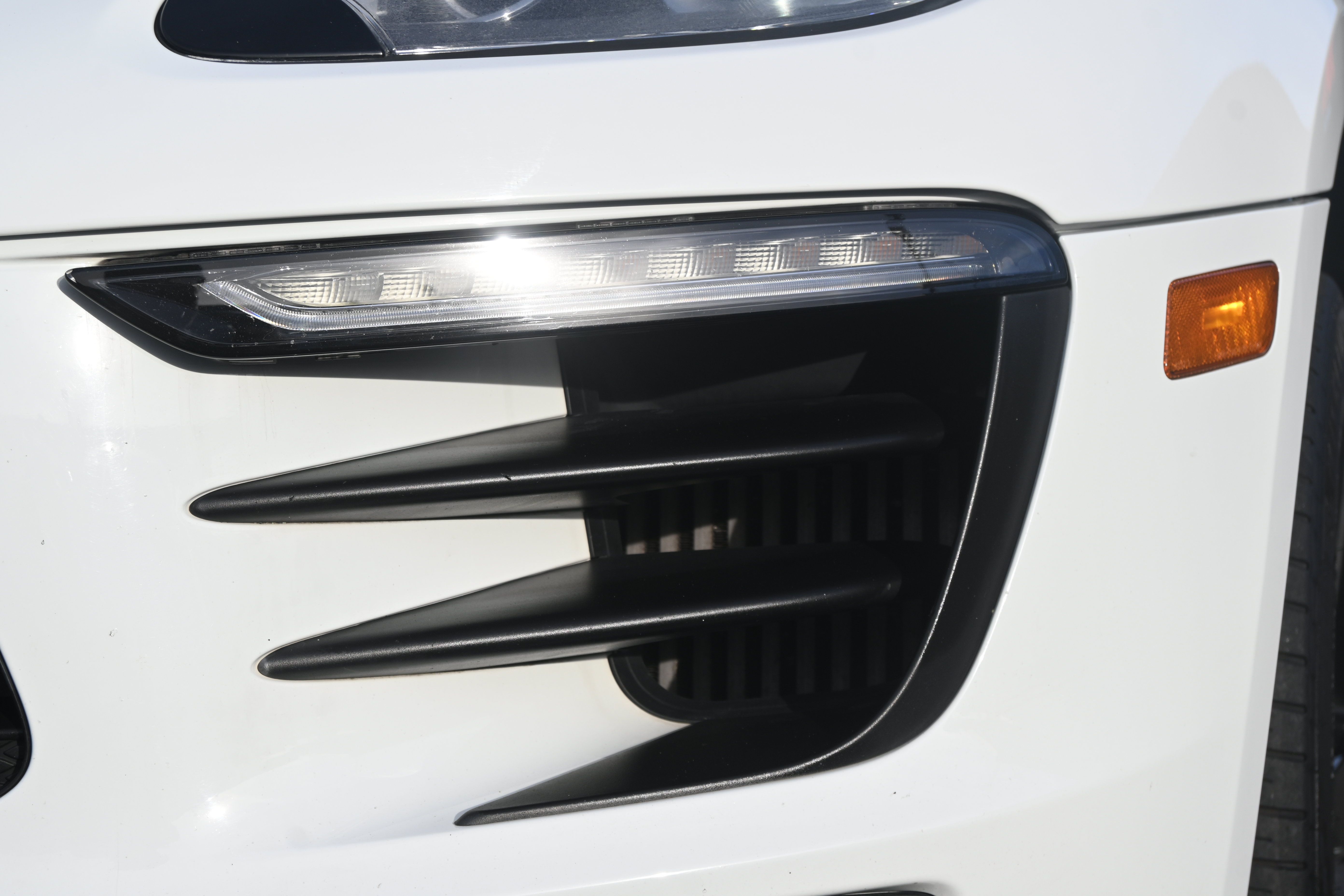 Used 2016 Porsche Macan S AWD/4WD image 23