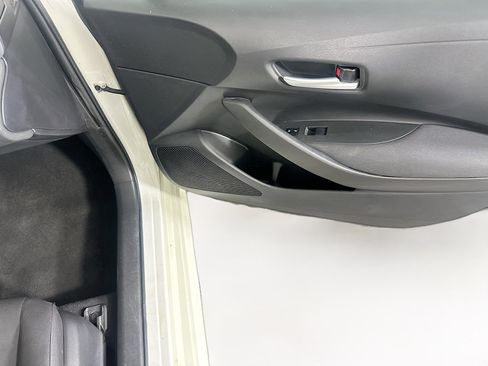 Used 2021 Toyota Corolla LE w/ Carpet Mat Package (TMS) FWD image 28