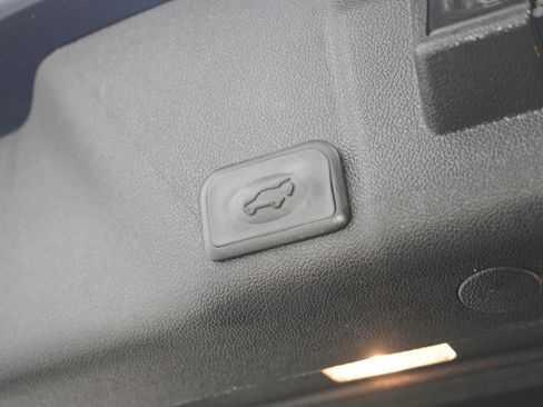 Used 2016 GMC Acadia SLT w/ Open Road Package image 20