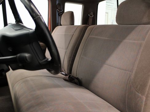 Used 1994 Ford F150 XL image 8