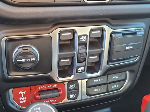 New 2026 Jeep Wrangler Unlimited Rubicon image 17