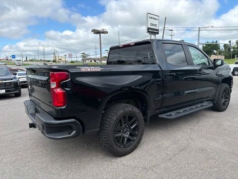 Used 2021 Chevrolet Silverado 1500 LT Trail Boss w/ LPO, Dark Essentials Package AWD/4WD image 15