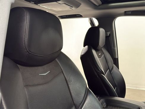Used 2019 Cadillac Escalade ESV Premium Luxury image 20