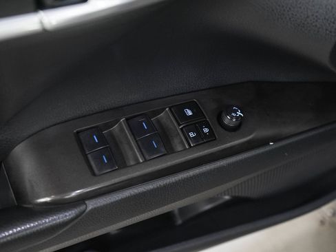 Used 2023 Toyota Camry XLE FWD image 19
