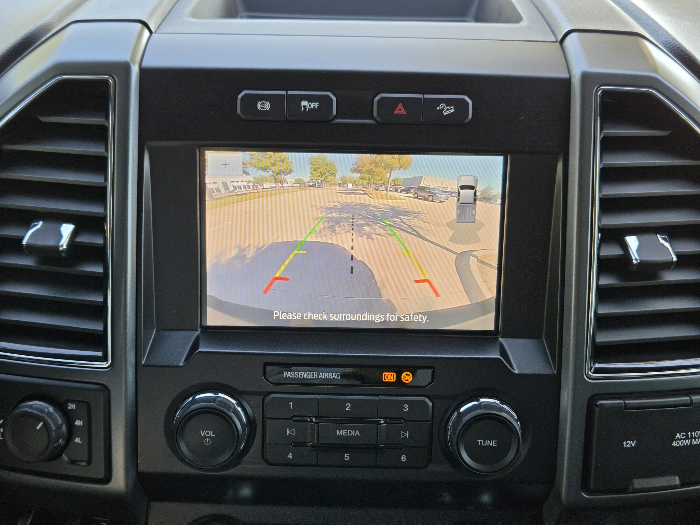 Used 2022 Ford F250 XLT w/ Black Appearance Package AWD/4WD image 12