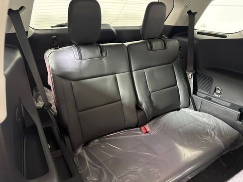 New 2026 Ford Explorer Active w/ Active Comfort Package image 15