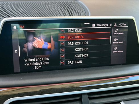 Used 2021 BMW 750i xDrive w/ Executive Package AWD/4WD image 23