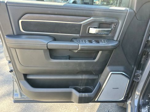 New 2026 RAM 2500 Laramie AWD/4WD image 30