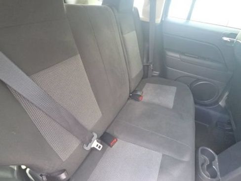 Used 2015 Jeep Patriot Latitude AWD/4WD image 31