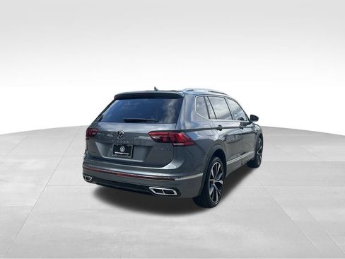 Used 2024 Volkswagen Tiguan SEL R-Line image 5