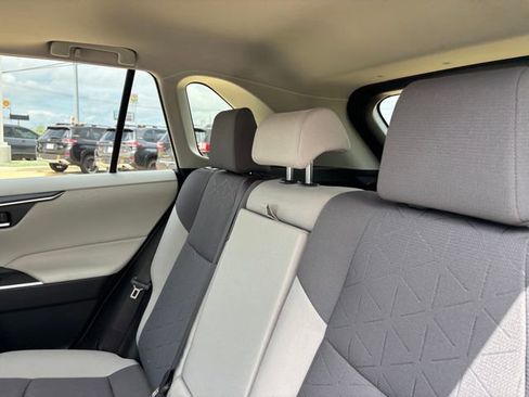 Used 2019 Toyota RAV4 XLE FWD image 26