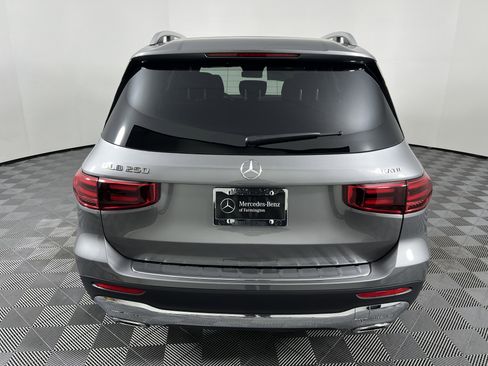 New 2026 Mercedes-Benz GLB 250 4MATIC image 11