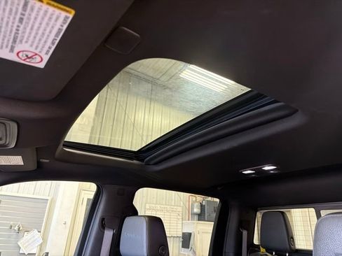 Used 2022 GMC Sierra 3500 Denali AWD/4WD image 31