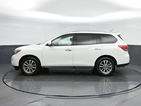 Used 2015 Nissan Pathfinder S image 4